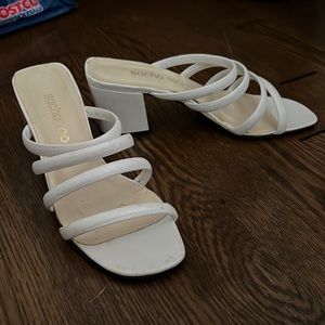 Vintage chunky heel sandals